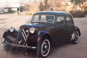 Auto d'epoca Citroen traction avant