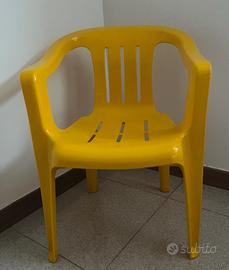 Sedia gialla per bambini