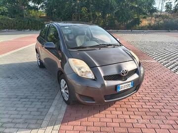 TOYOTA YARIS 1.0 BENZINA UNICO PROPIETARIO 