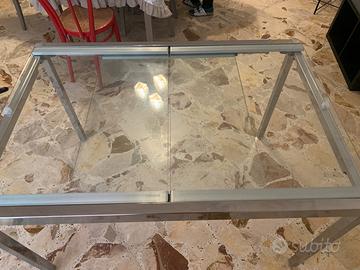 Tavolo ikea in acciaio