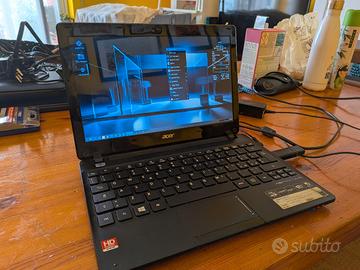 Lotto 2 netbook: Acer Aspire One 725 ed ASUS EeePC