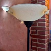 Lampada a terra più appliques