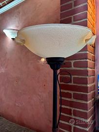 Lampada a terra più appliques