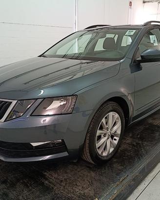 SKODA Octavia Wagon 1.6 tdi Executive 115cv