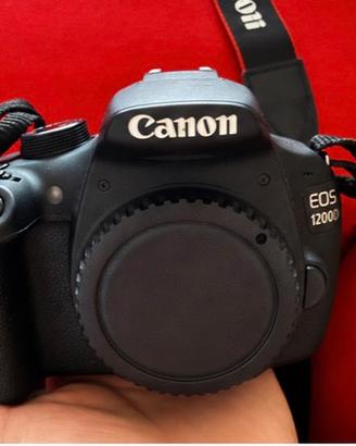 Canon eos 1200d + obiettivi 10-18 18-55 + borsa