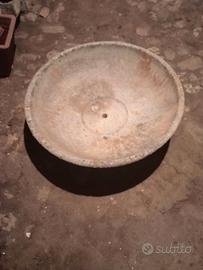 Vaso per giardino con piedistallo 