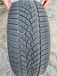 Pneumatici Invernali GoodYear