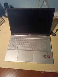 computer HP con windows 11 nativo e licenza origin