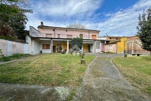 CASA INDIPENDENTE A CREDERA RUBBIANO