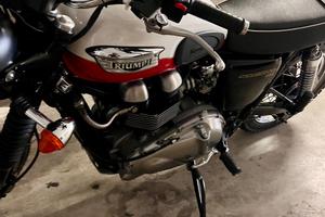 Triumph Scrambler 900 carburatori