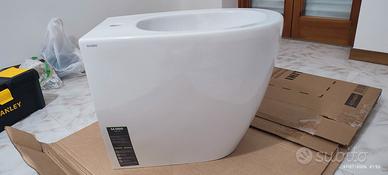 coppia di sanitari filomuro Globo