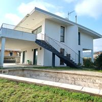 Villa indipendente a pochi passi dalla spiaggia