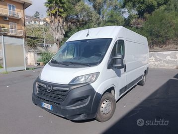 Movano 2022 2.2 140 CV