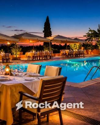 Immobile di 820 m² con più di 5 locali a Monteroni