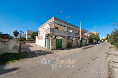 Villetta con ampi spazi esterni