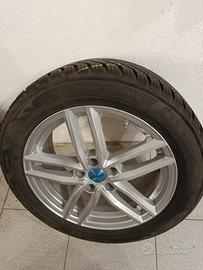 4 cerchi in lega 18’ con pneumatici invernali
