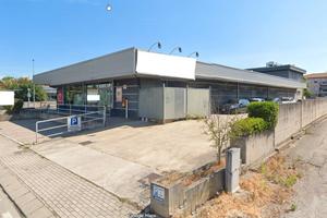 Immobile commerciale a Fossò (VE), ex supermercato