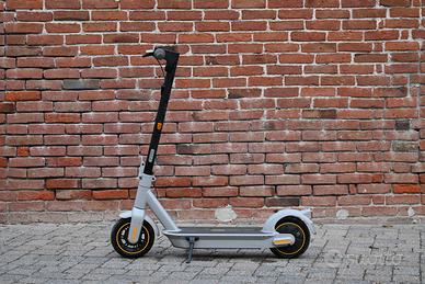Segway Ninebot KickScooter MAX G30LE II