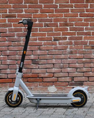 Segway Ninebot KickScooter MAX G30LE II