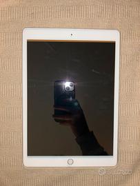 Ipad 8th generation 128 gb Wi-Fi