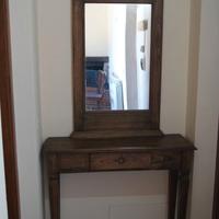 Specchiera in legno massello con cassetto