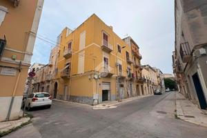 3 LOCALI A TRAPANI