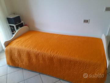 Letto singolo con 2 cassetti