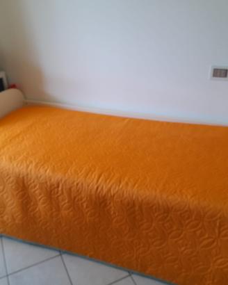 Letto singolo con 2 cassetti