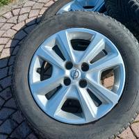 n°3 gomme invernali 185/65 R15 88T pirelli