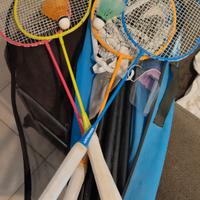 Set badminton 4 racchette rete e volani