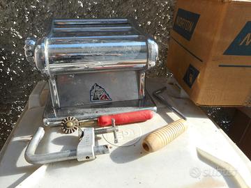 Macchinetta stendi pasta vintage