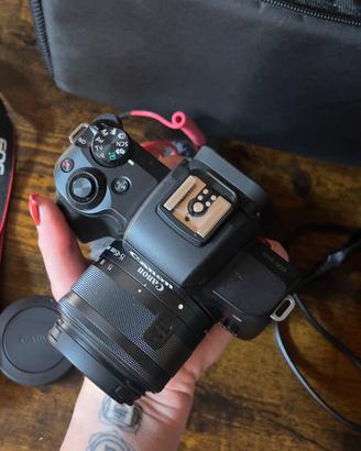 Canon EOS M50 Kit Completo con Obiettivo 15-45