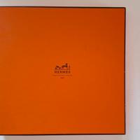 SCATOLA VINTAGE "HERMES" ARANCIONE PER FOULARD.