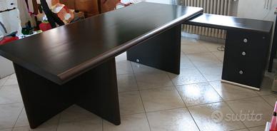 Scrivania grande da ufficio. Prezzo trattabile
