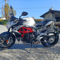 Mv brutale 800