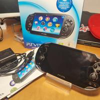 PS Vita PCH-1004 nera completa con scatola