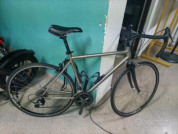 Bicicletta completa telaio in titanio + componenti