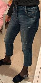 Jeans elasticizzati con strappi taglia 40