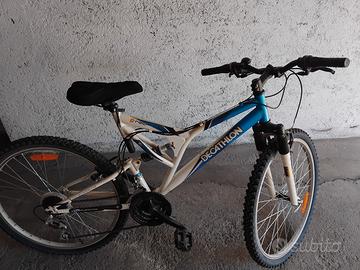 Mountain bike (MTB) Rockrider di Decathlon 26''