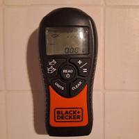Misuratore di distanza Laser Black + Decker