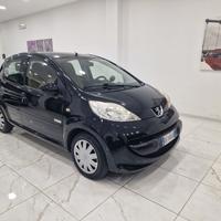 Peugeot 107 1.0 68 CV 5p. Cambio Automatico