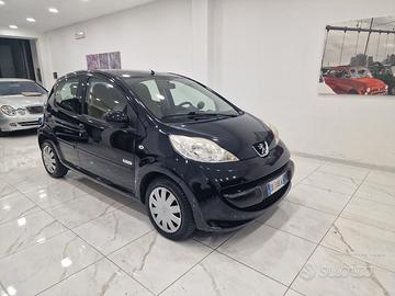 Peugeot 107 1.0 68 CV 5p. Cambio Automatico