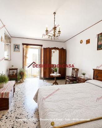 Casa, Castellana Sicula.