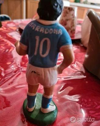 Statuina calciatore maradona in terra cotta eccell