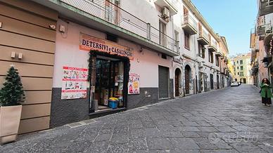 Giffoni V.P. Corso V.Emanuele Negozio con rendita