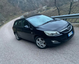 Opel Astra 2012