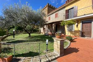 PORZIONE DI BIFAMILIARE A MONTEFIASCONE