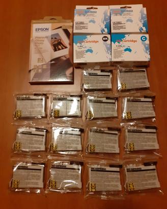 18 cartucce Epson + 36 carte fotografiche 10x15