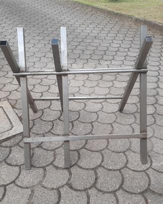 Cavalletto per tagliae legna