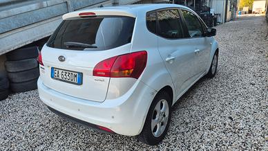 kia Venga 1.4 diesel per Neopatentati 